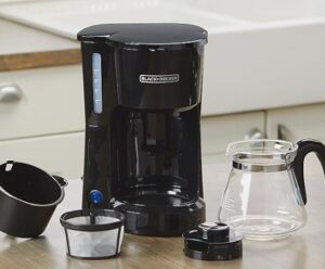 BLACK+DECKER 5-Cup Coffeemaker (CM0700BZ) – Best Compact Coffee Maker